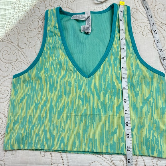 Athleta "Aurora" seamless crop ribbed tank - Picture 7 of 7